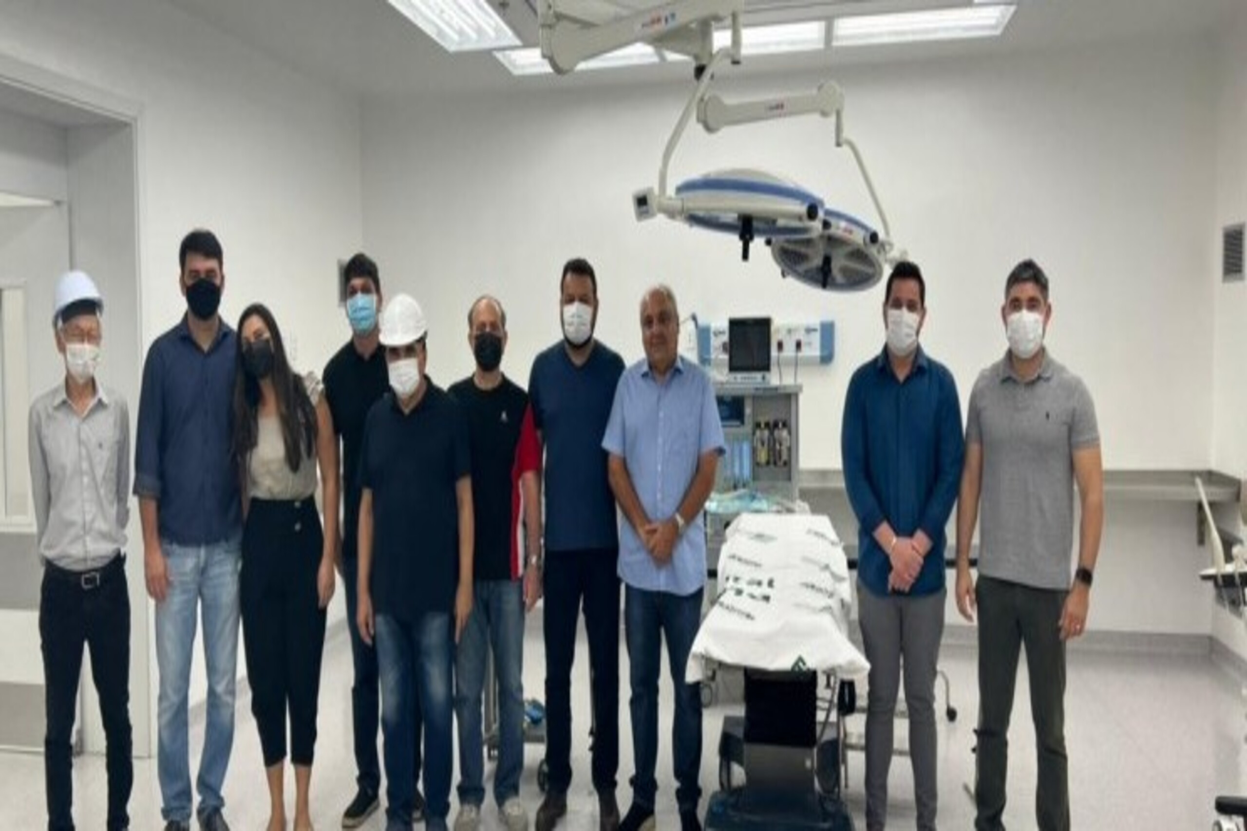 Secretário-chefe da Casa Civil visita Hospital da Ilha